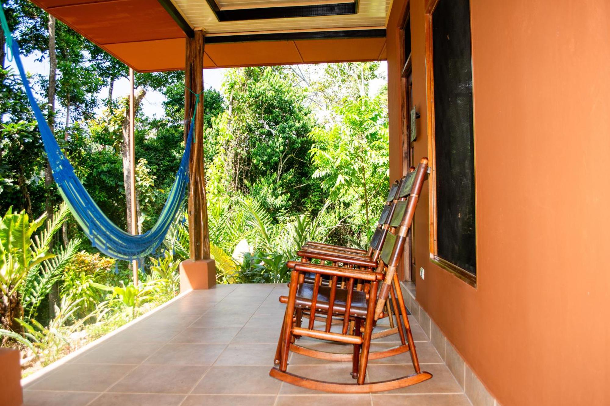 Luna Lodge Carate Exterior photo
