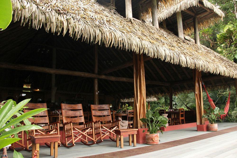 Luna Lodge Carate Exterior photo